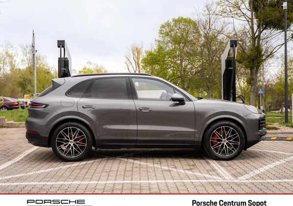 Porsche Cayenne cena 754422 przebieg: 18000, rok produkcji 2023 z Szlichtyngowa małe 781